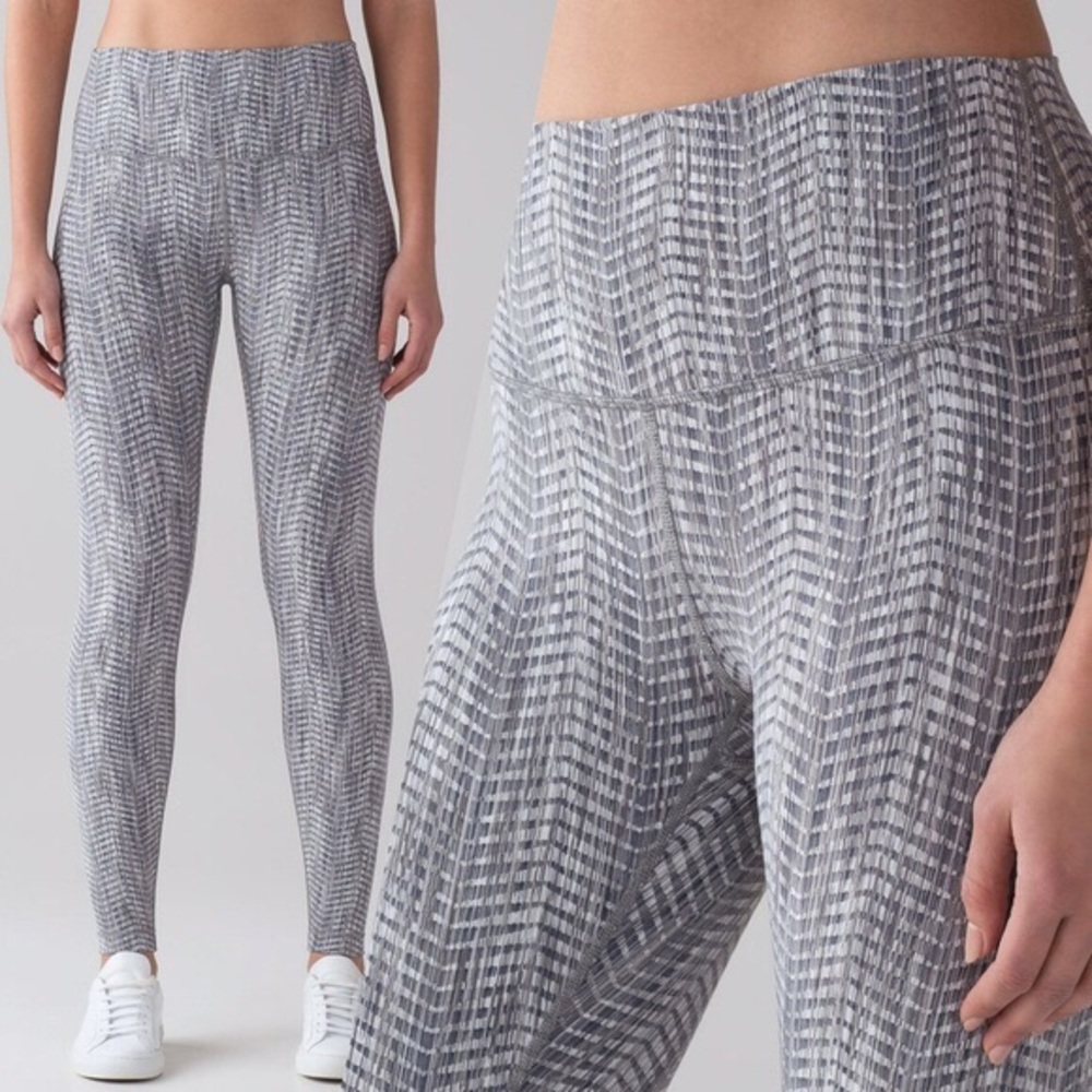 Lululemon wunder under!